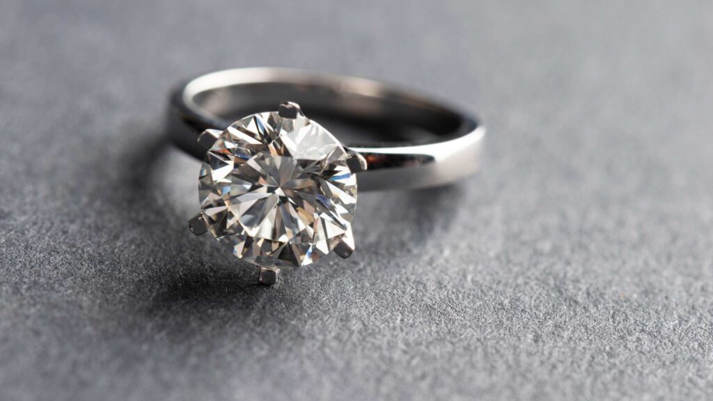 Best Engagement Rings Under $4000 Classic Halo Diamond Engagement Ring