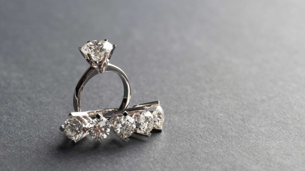 Best Engagement Rings Under $4000 Round Pavé Halo Engagement Ring